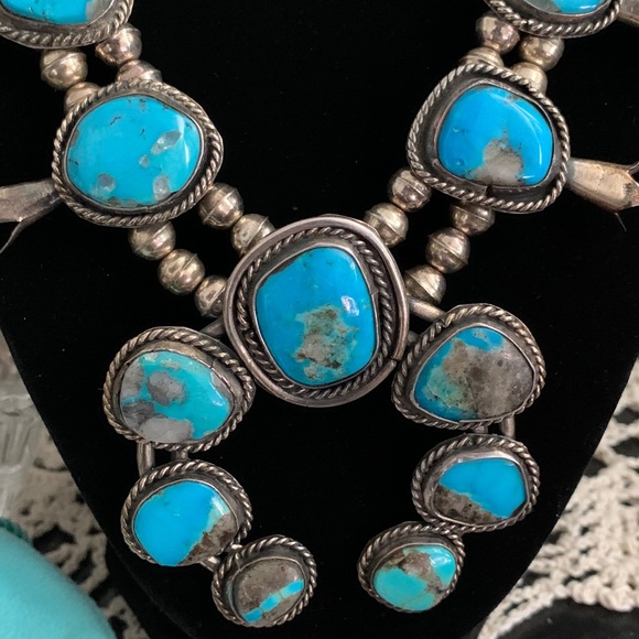 Authentic Vintage Navajo Bisbee Squash Blossom - Picture 2 of 12